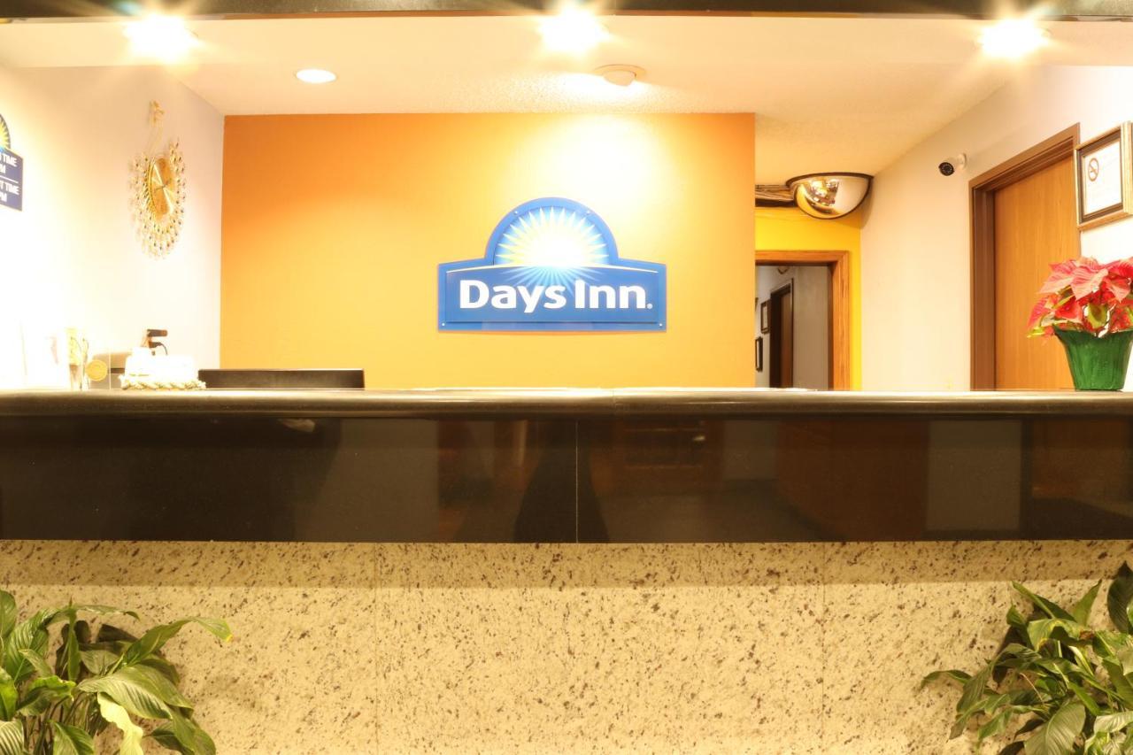 Days Inn By Wyndham Black River Falls - Access To Atv Trail Exterior foto